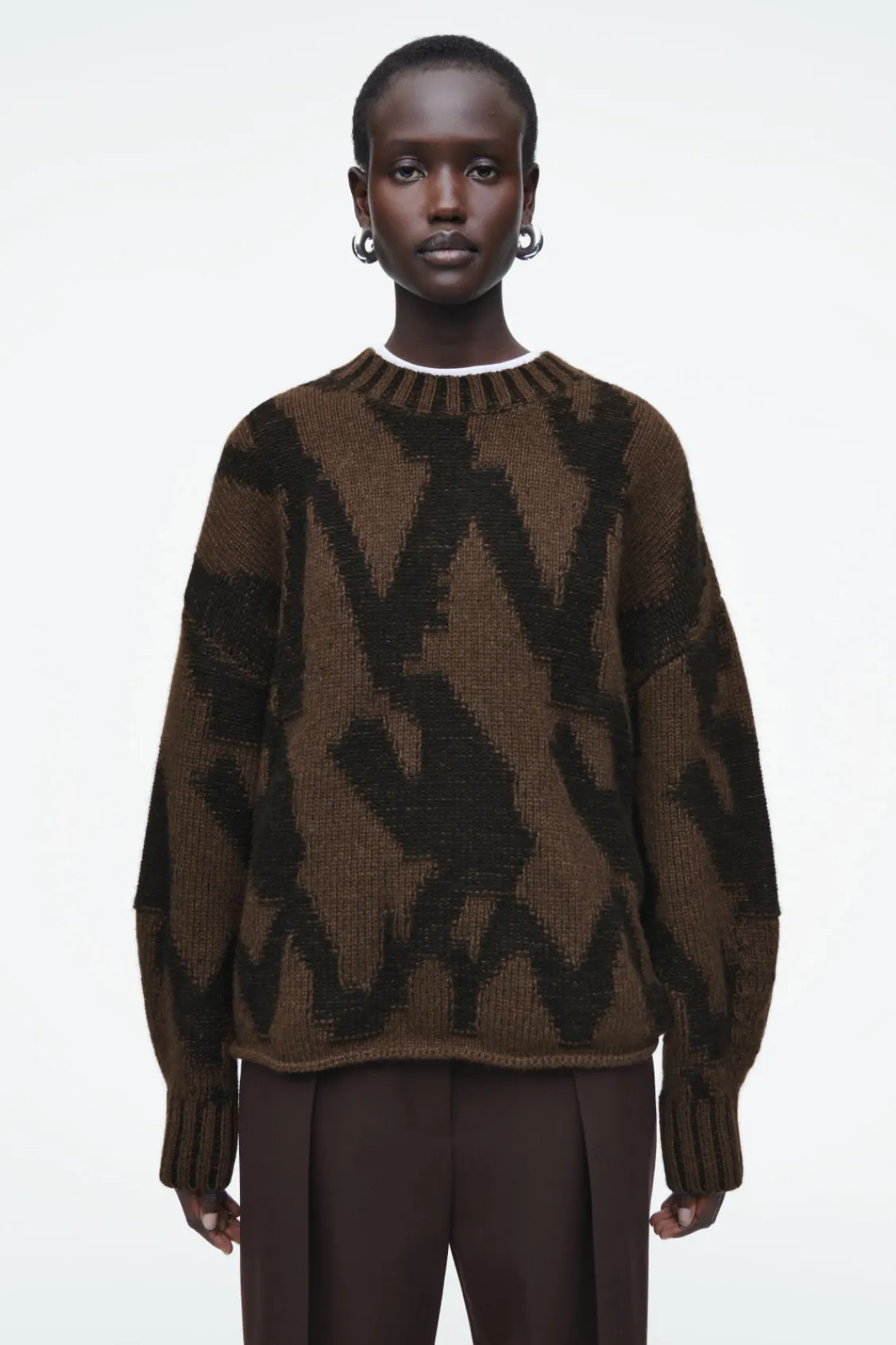 COS ABSTRACT WOOL-JACQUARD JUMPER BROWN / HOUNDSTOOTH Sale