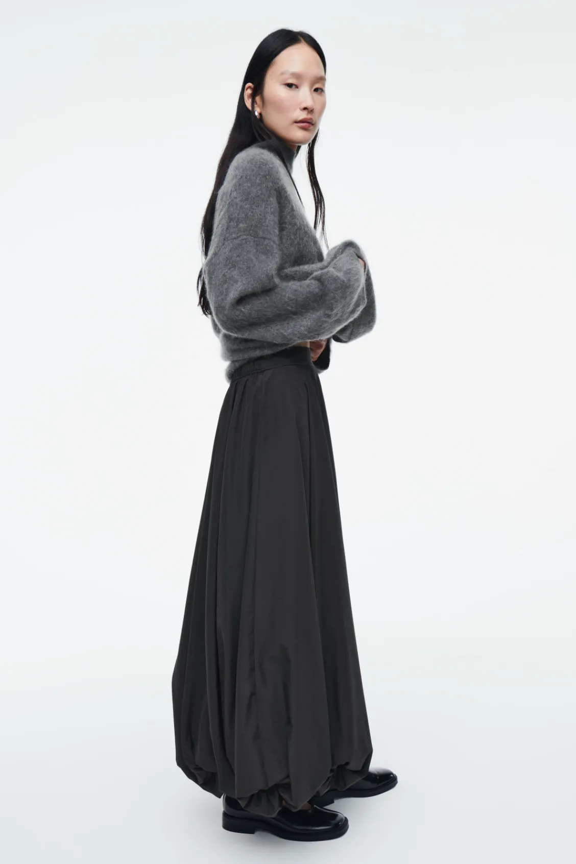 COS BALLOON-HEM MAXI SKIRT BLACK Fashion