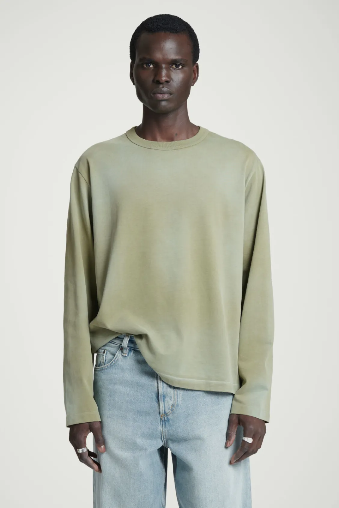 COS BOXY HEAVYWEIGHT LONG-SLEEVED T-SHIRT KHAKI Fashion