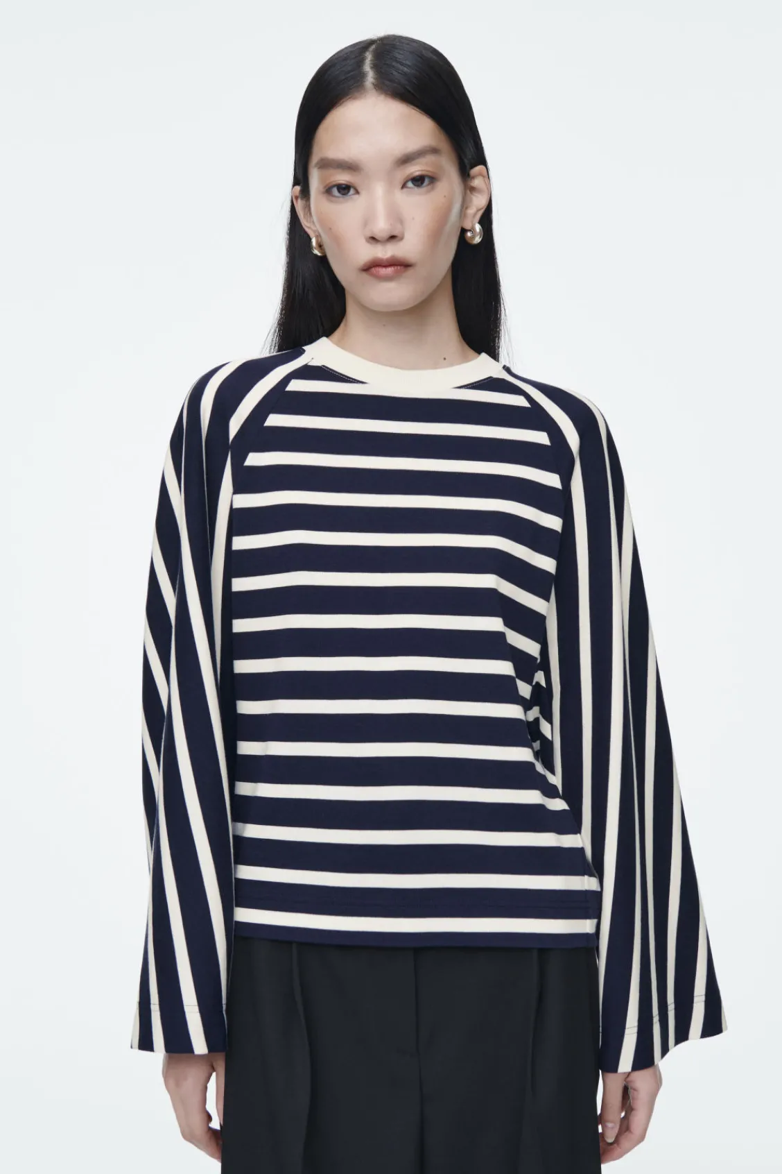 COS BOXY LONG-SLEEVED T-SHIRT NAVY / OFF-WHITE / STRIPED Cheap