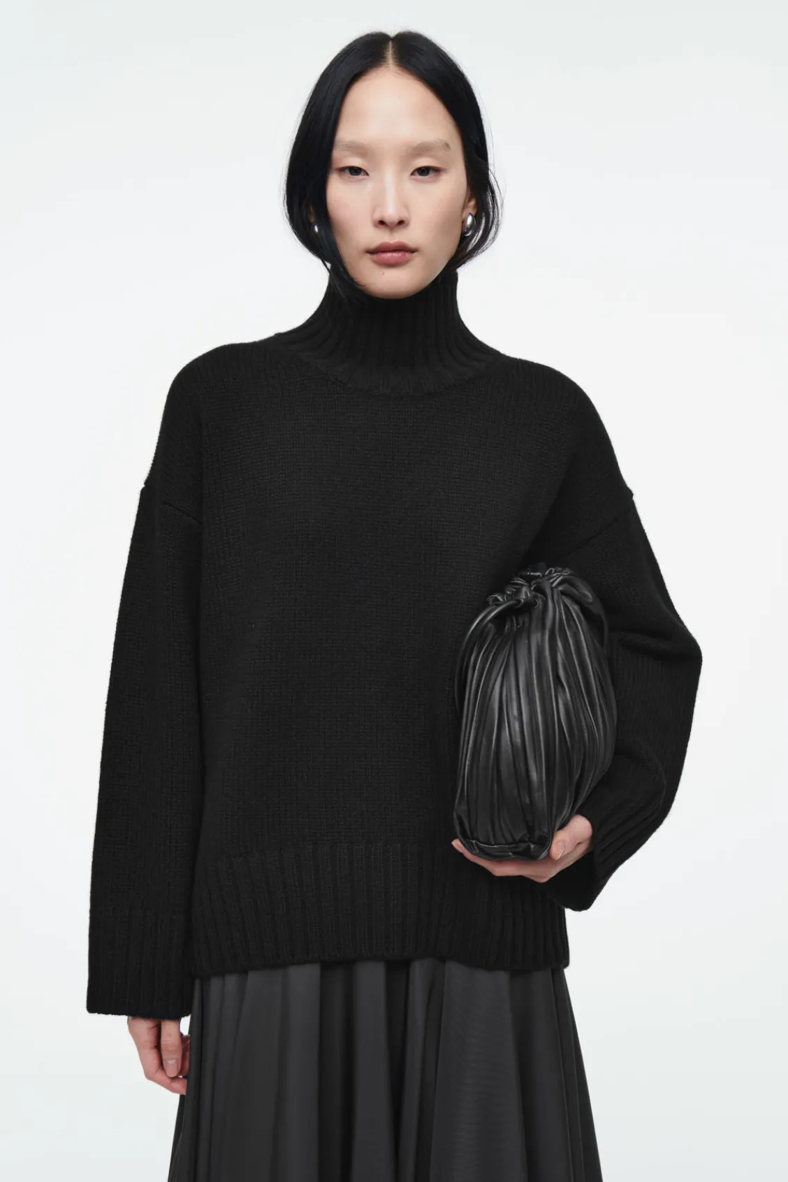 COS CHUNKY PURE CASHMERE TURTLENECK SWEATER BLACK Sale