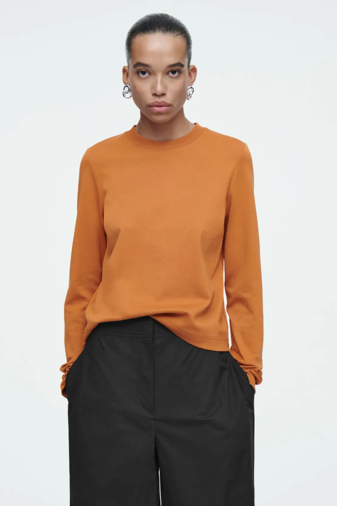 COS CLEAN CUT REGULAR LONG-SLEEVED T-SHIRT ORANGE Sale