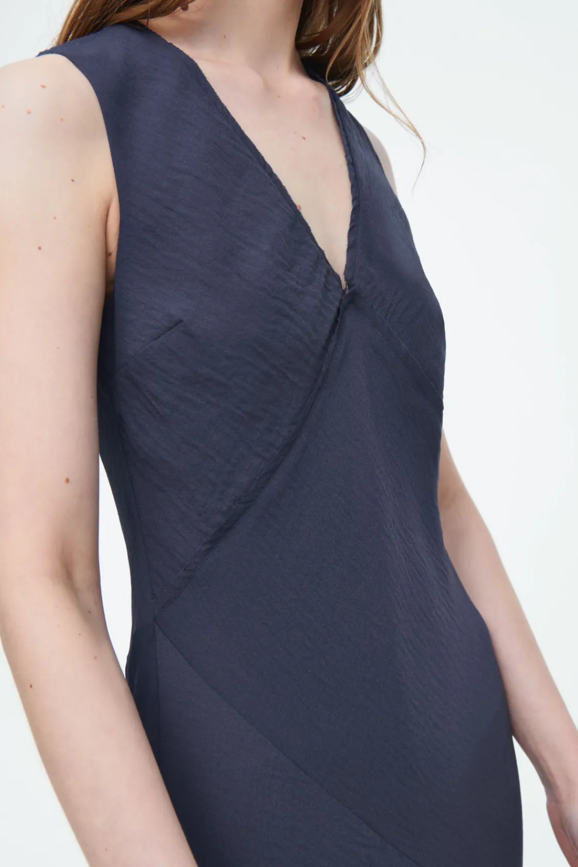 COS FLOATY ASYMMETRIC MIDI DRESS NAVY New