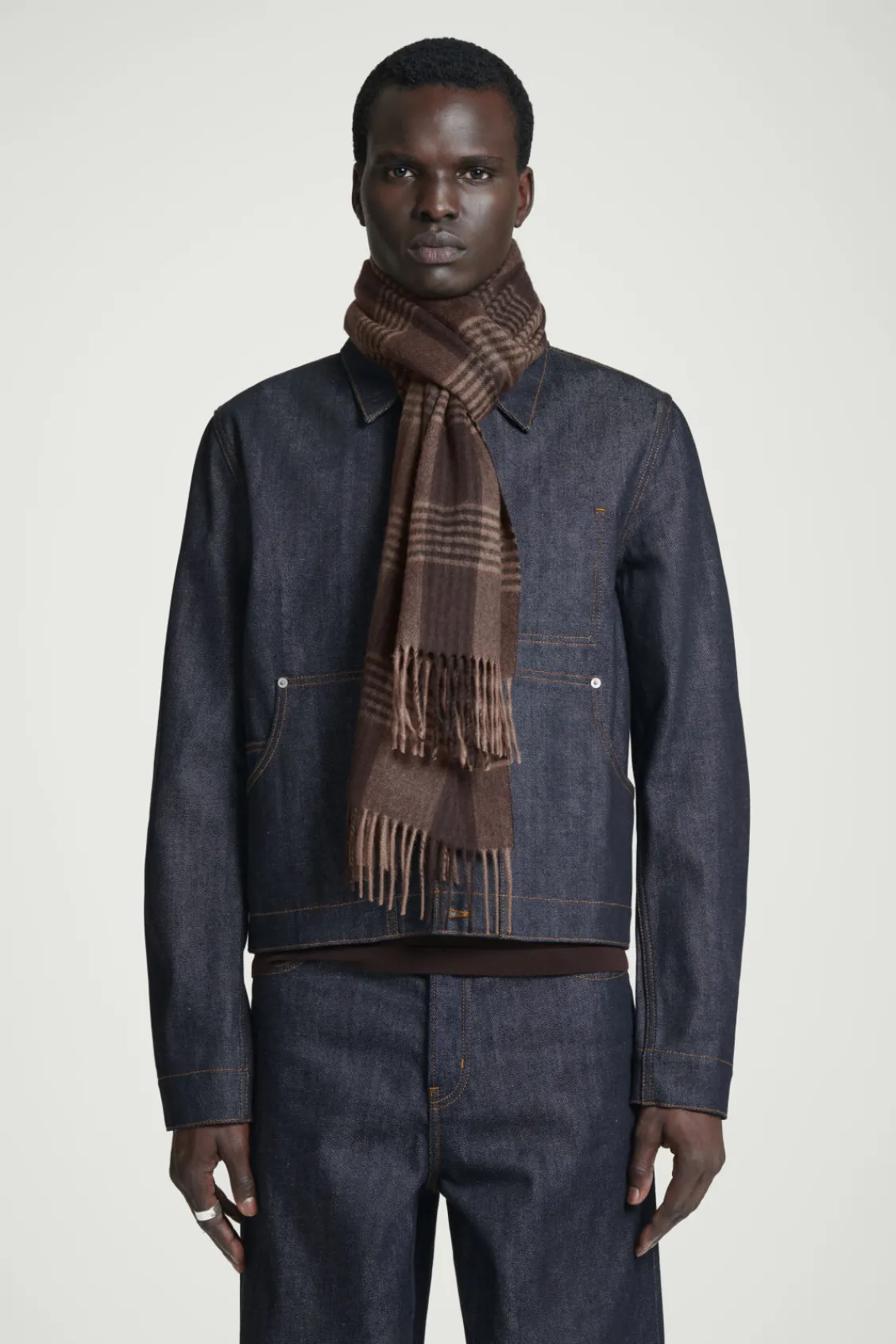 COS FRINGED WOOL-CASHMERE SCARF BROWN / APRICOT / CHECKED Hot