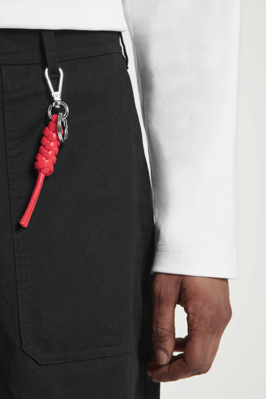 COS KNOTTED LEATHER KEYRING RED Sale