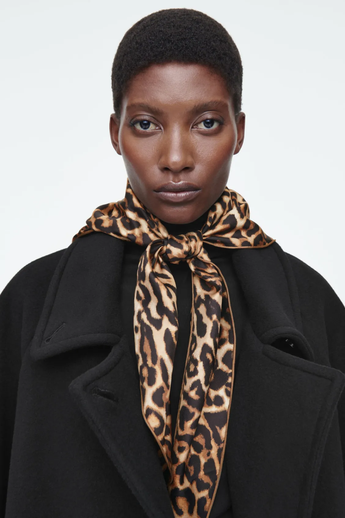 COS -PRINT SILK TRIANGLE SCARF LEOPARD Sale