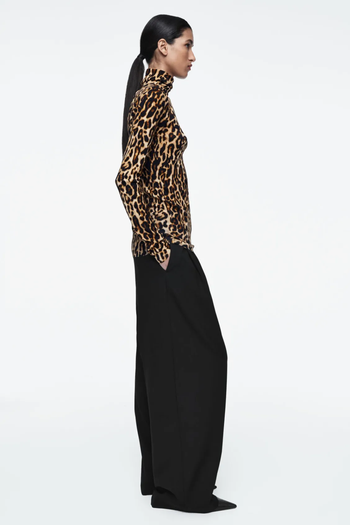 COS MERINO WOOL TURTLENECK TOP LEOPARD Outlet