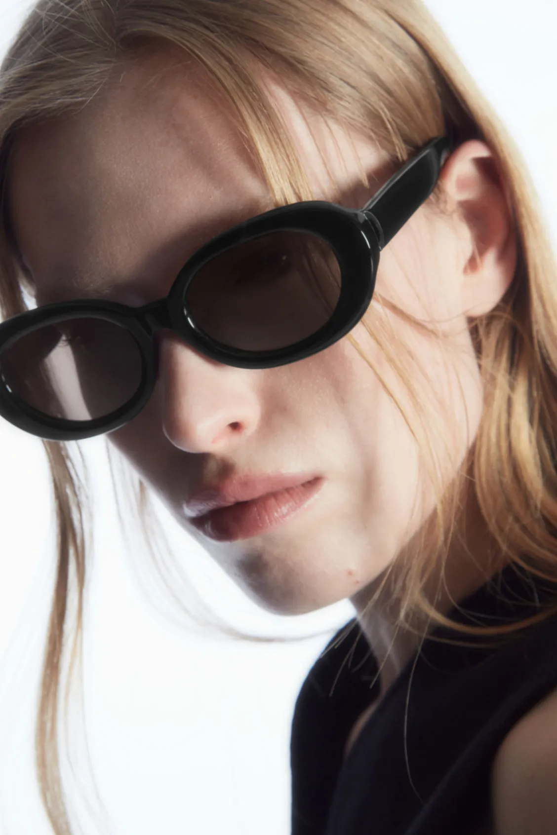 COS OVAL SUNGLASSES - ROUND BLACK Discount