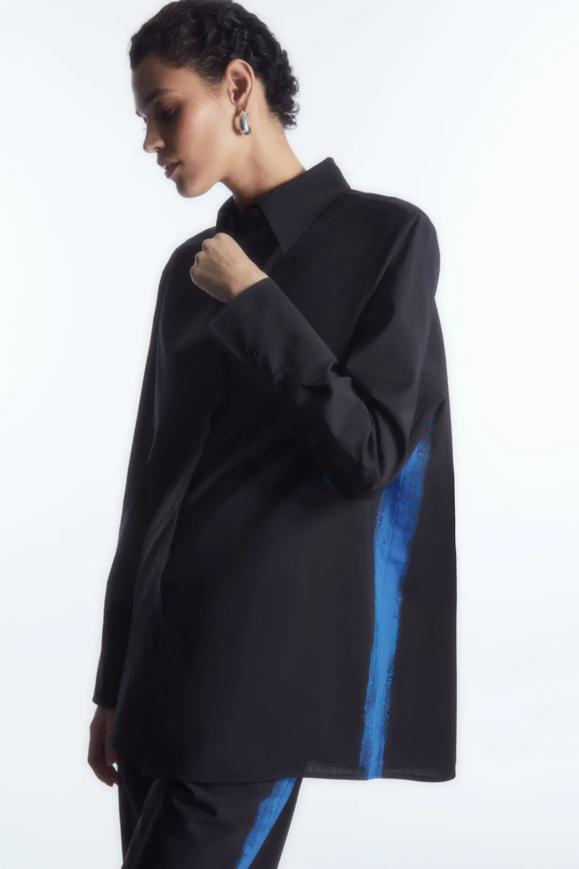 COS OVERSIZED PAINTED WOOL SHIRT NAVY / BRIGHT BLUE Hot