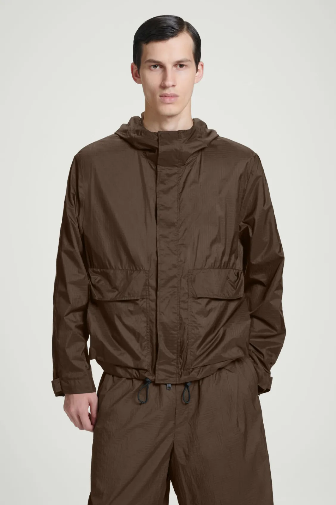 COS OVERSIZED PARACHUTE NYLON UTILITY JACKET BROWN Best