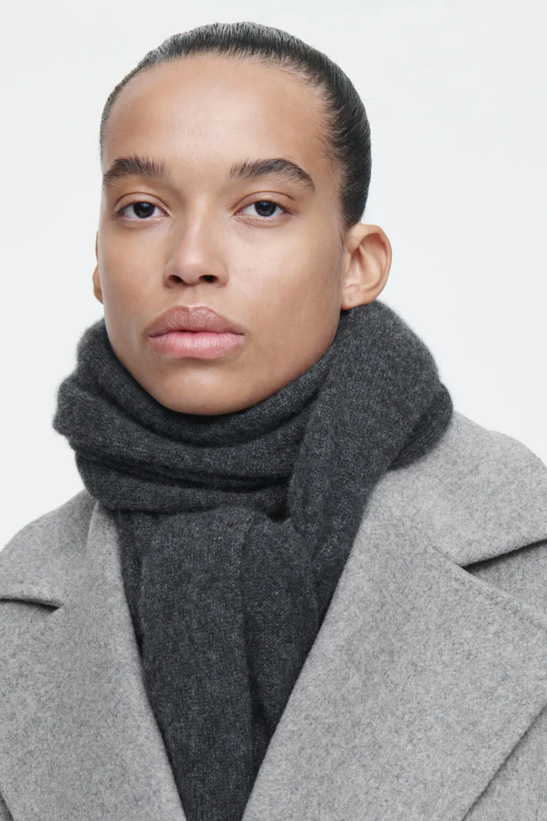 COS PURE CASHMERE SCARF DARK GRAY Sale