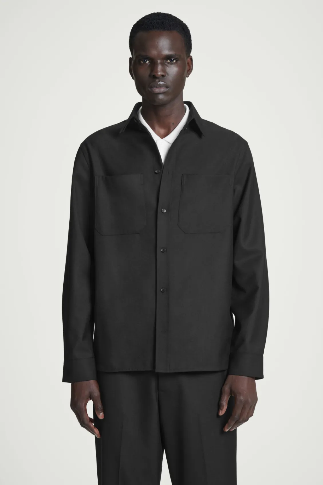 COS RELAXED UTILITY SHIRT BLACK Store