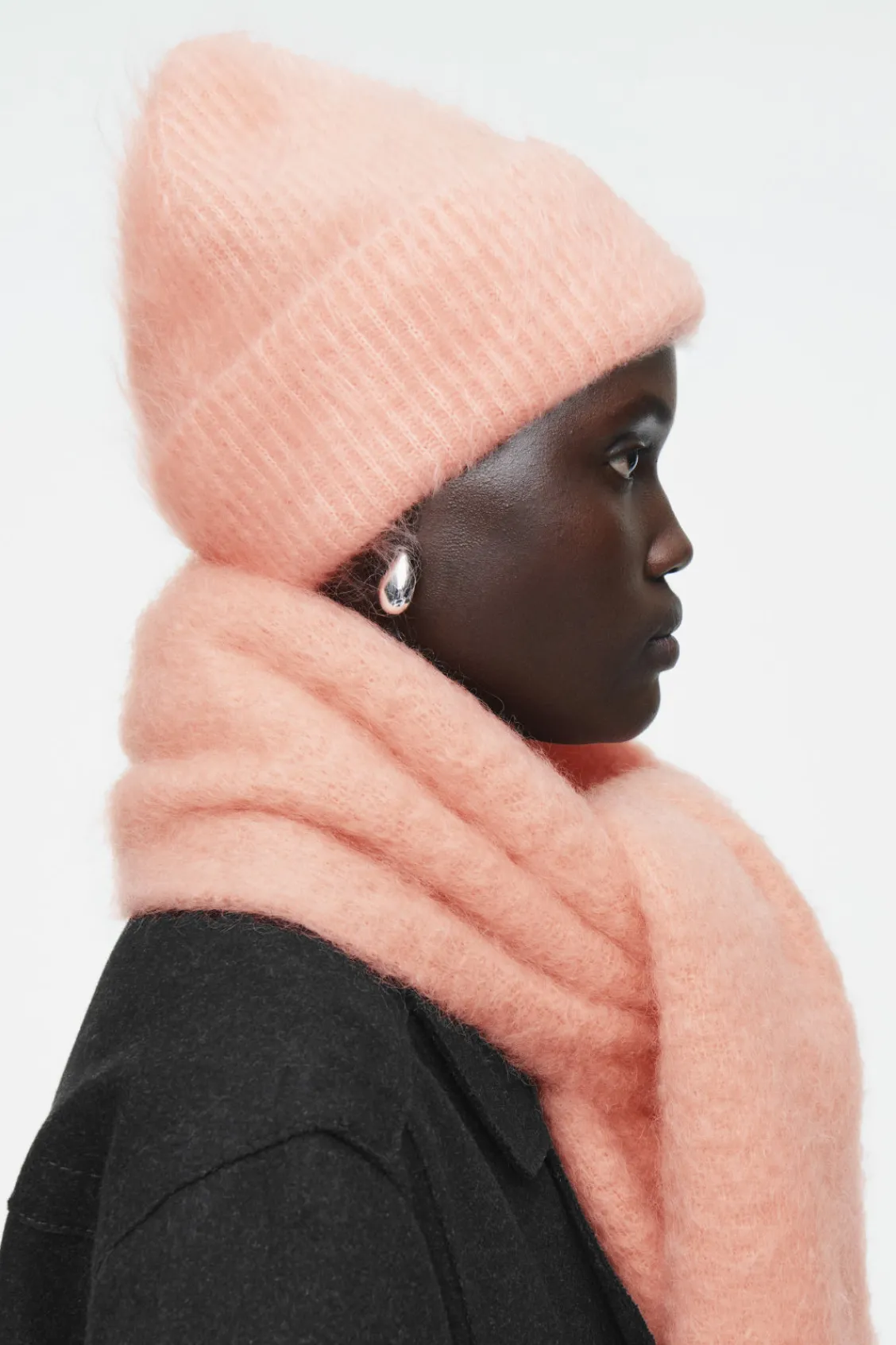 COS RIBBED MOHAIR BEANIE POWDER PINK New