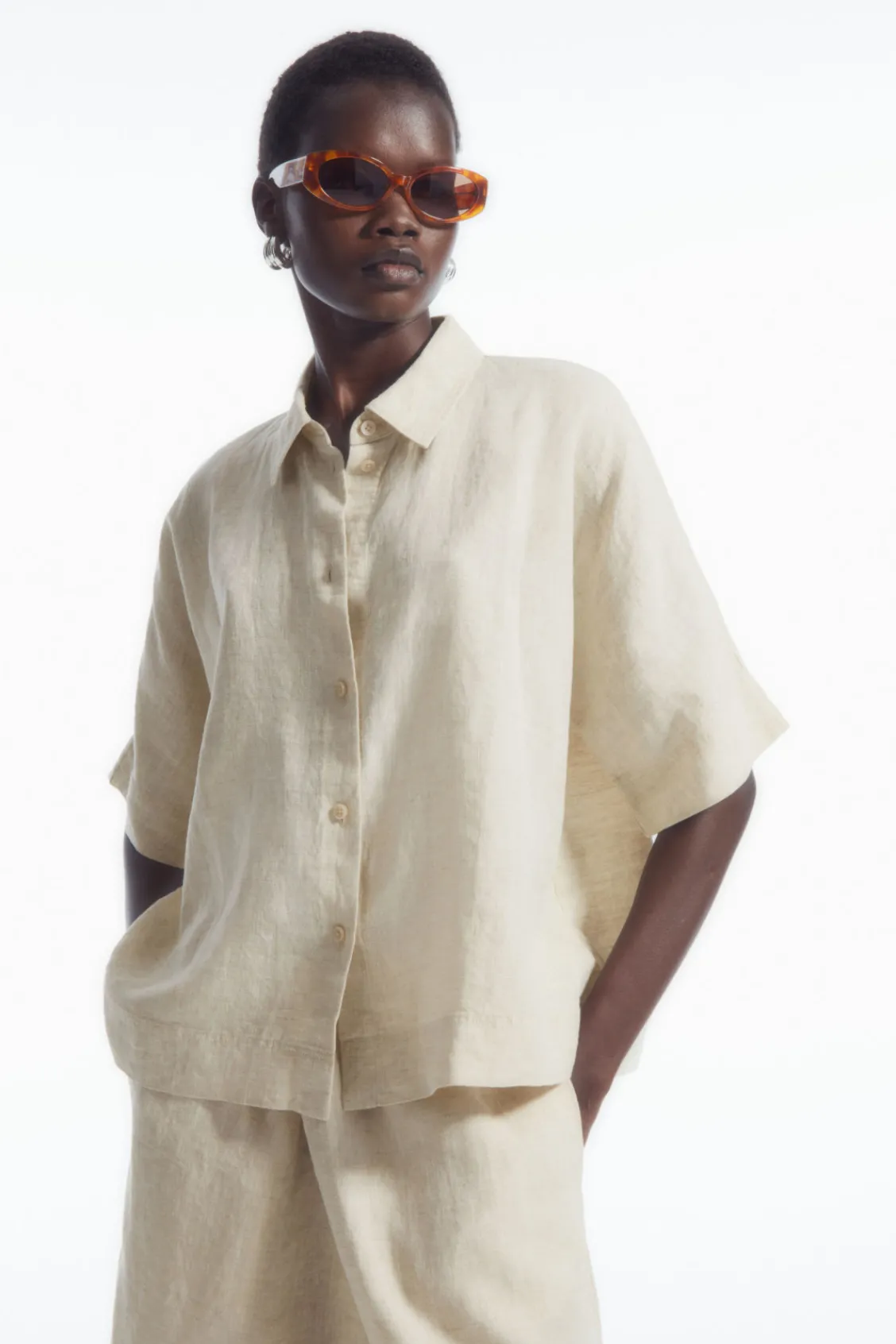 COS SHORT-SLEEVED LINEN SHIRT STONE Hot