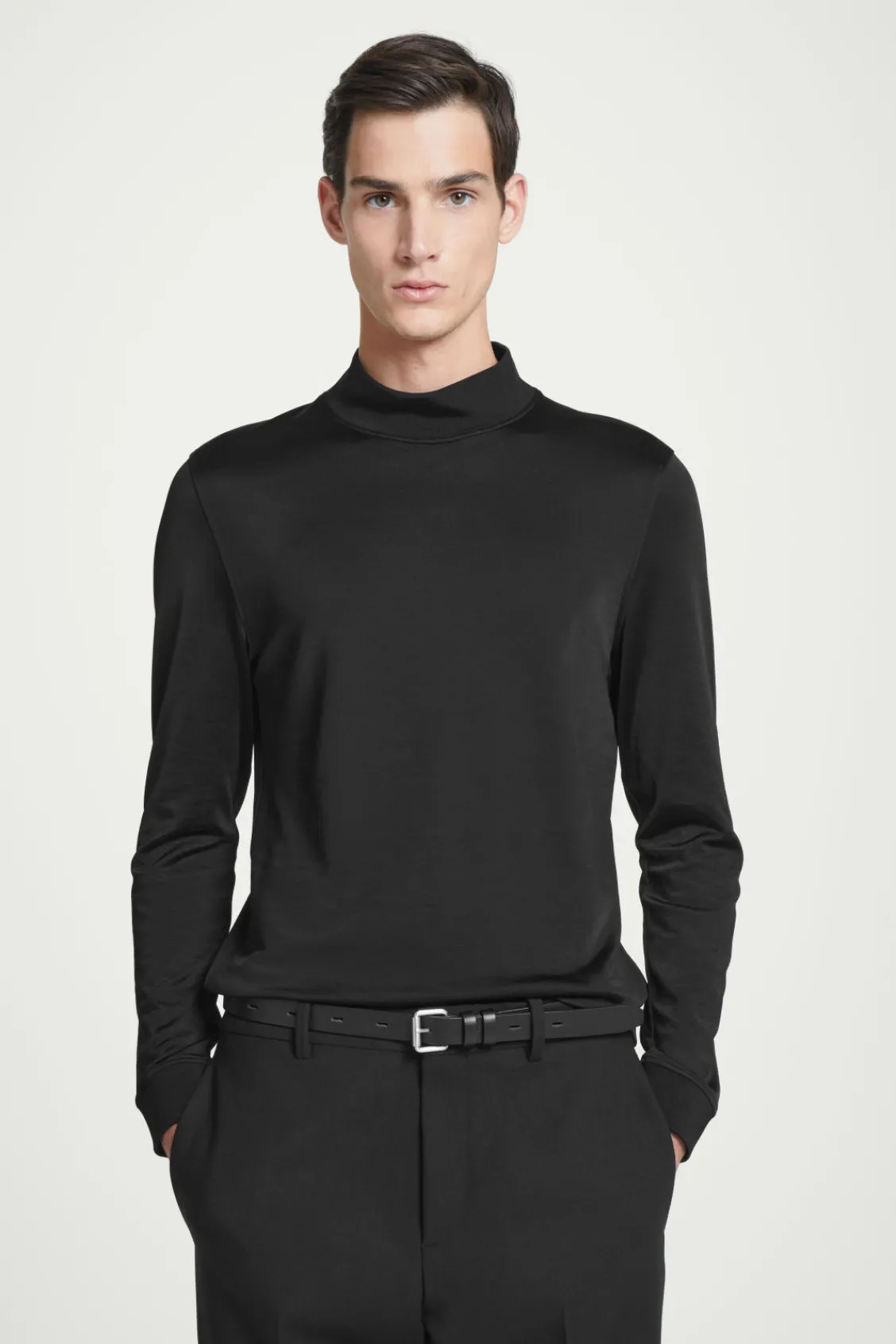 COS SLIM-FIT MOCK-NECK TOP BLACK Outlet