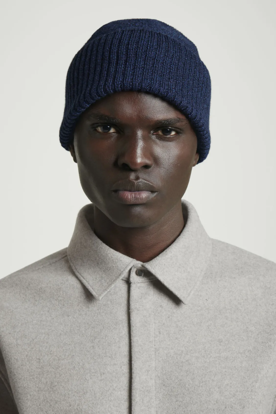 COS TEXTURED WOOL BEANIE NAVY Clearance