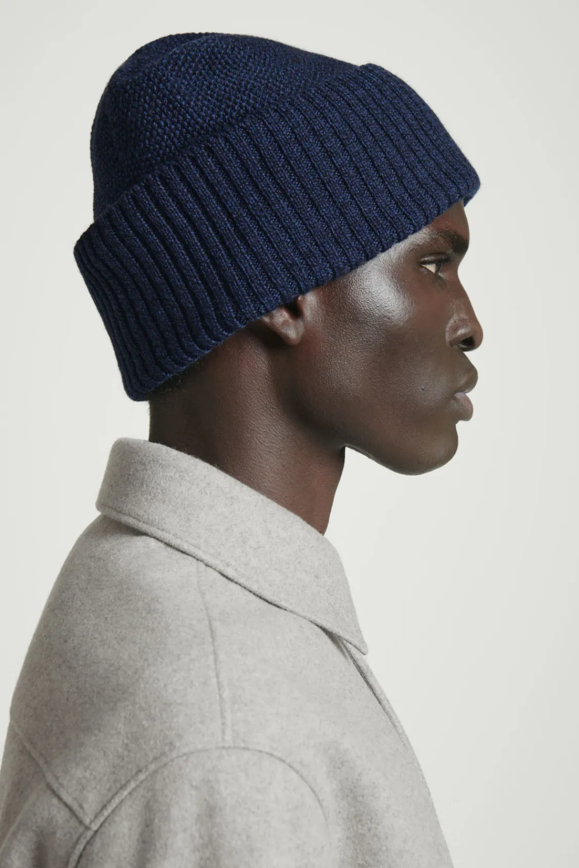 COS TEXTURED WOOL BEANIE NAVY Clearance