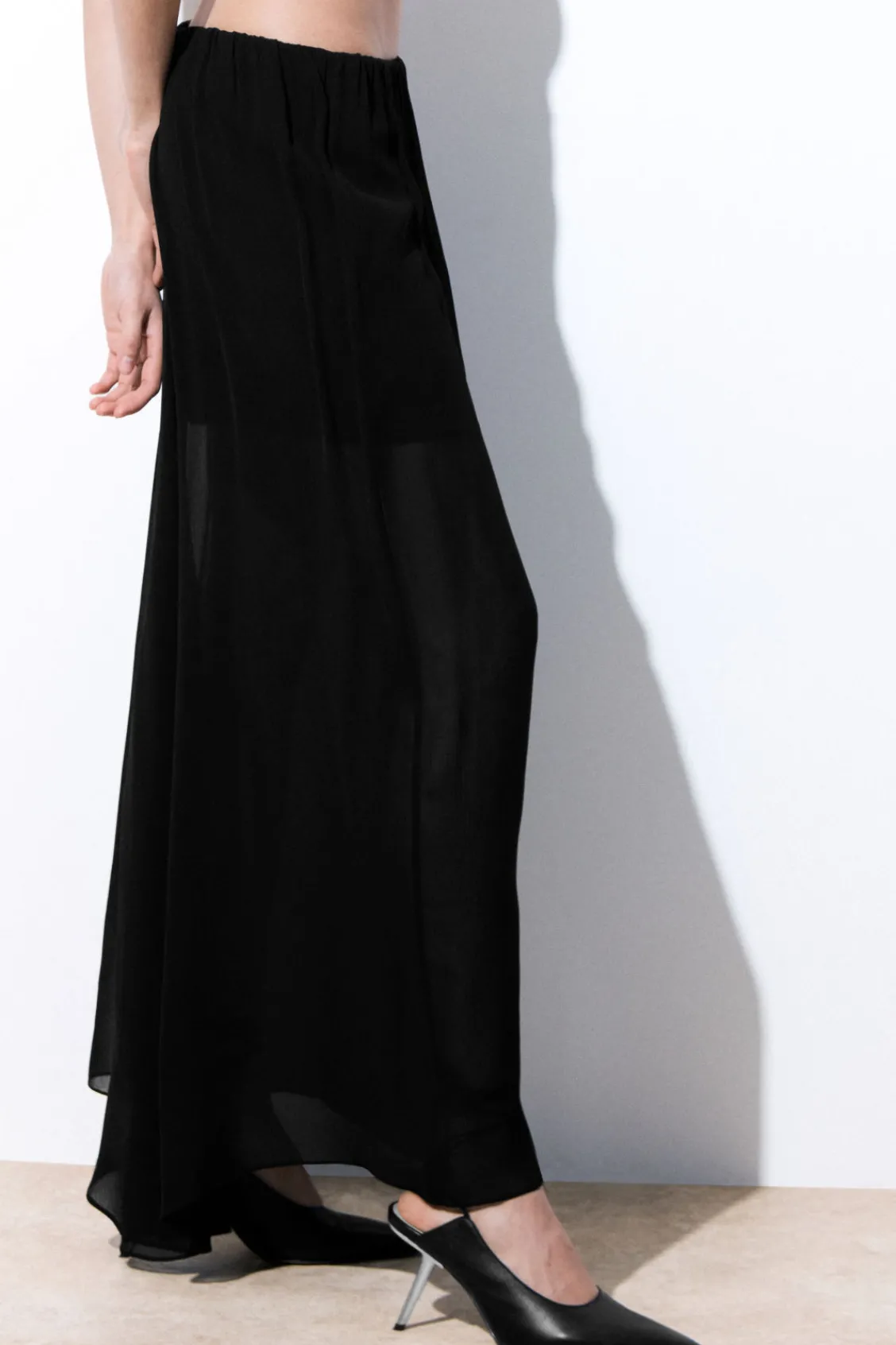 COS THE CRINKLED SILK-CHIFFON MAXI SKIRT BLACK Flash Sale