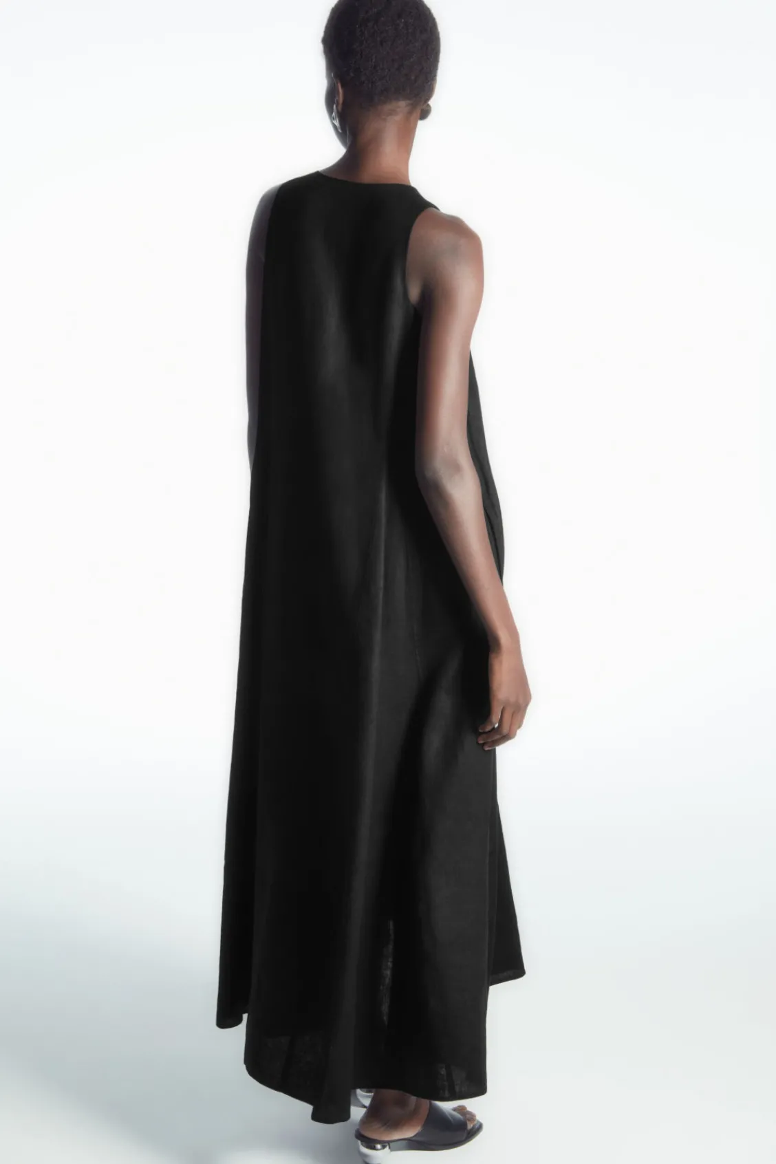 COS VOLUMINOUS V-NECK MAXI DRESS BLACK Outlet