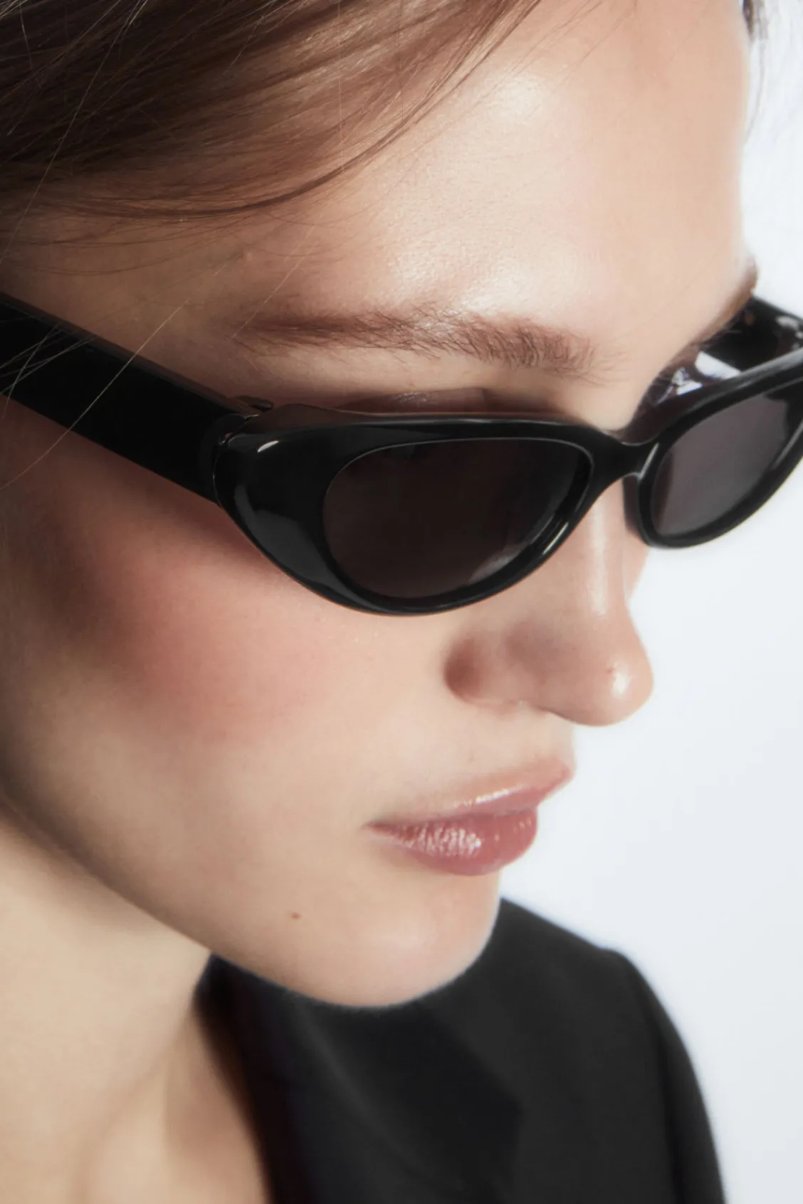 COS WING SUNGLASSES - CAT-EYE BLACK Outlet